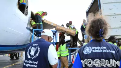 Ebola epidemic spreading rapidly and outpacing containment efforts